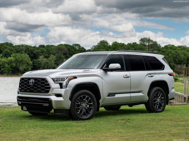 Toyota Sequoia фото