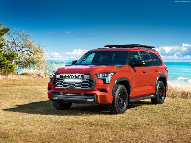 Toyota Sequoia фото