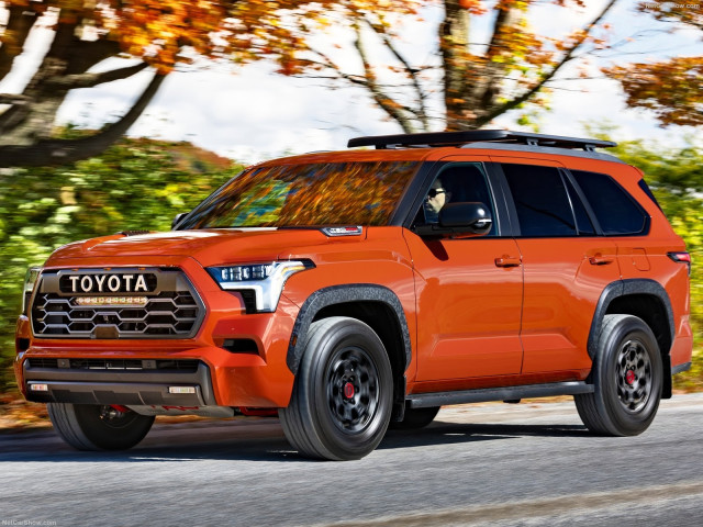 Toyota Sequoia фото