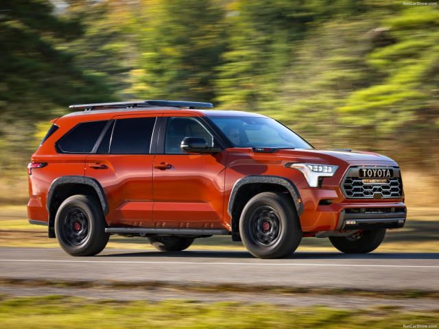 Toyota Sequoia фото