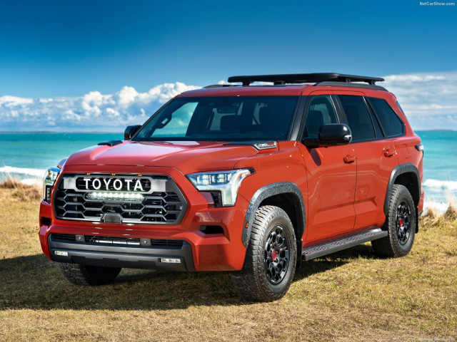 Toyota Sequoia фото