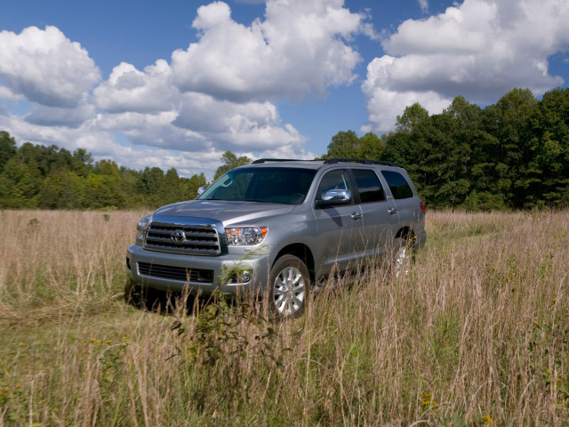Toyota Sequoia фото