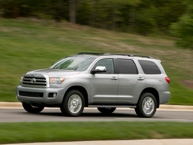 Toyota Sequoia фото