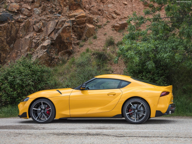 Toyota Supra фото