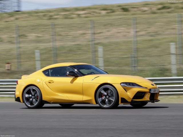 Toyota Supra фото