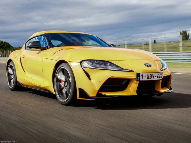 Toyota Supra фото