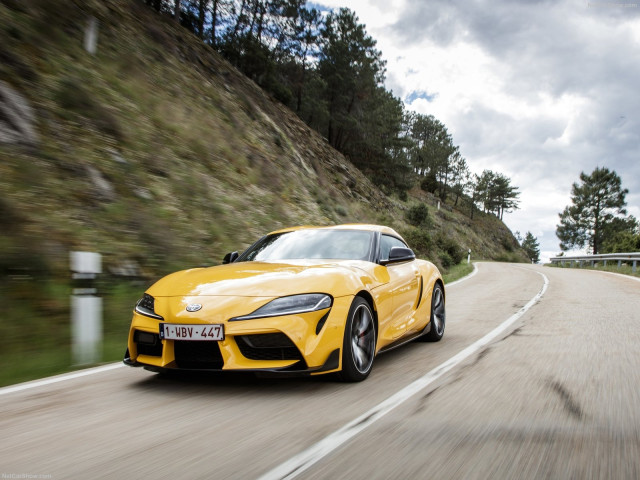Toyota Supra фото