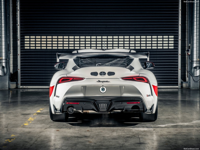 Toyota Supra фото