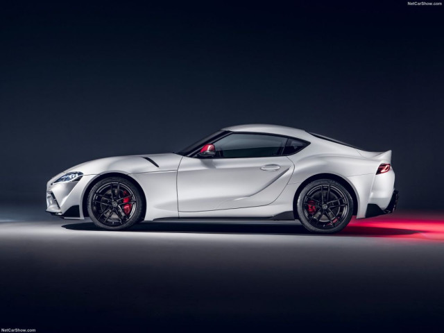 Toyota Supra фото