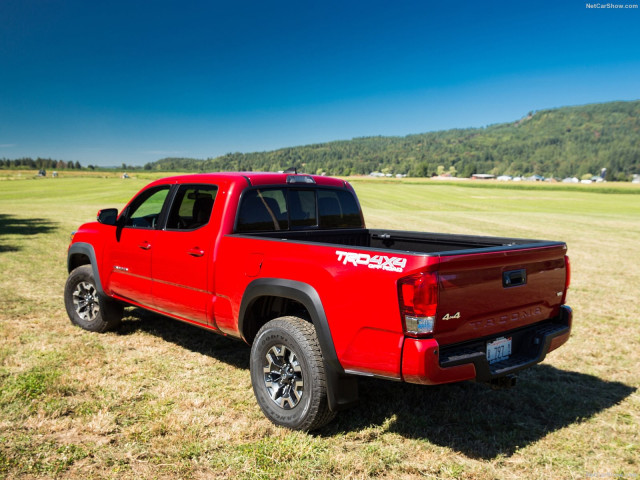 Toyota Tacoma TRD Off-Road фото