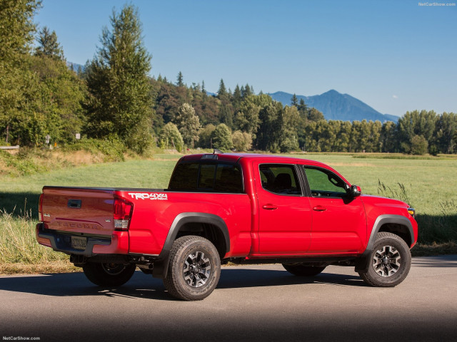 Toyota Tacoma TRD Off-Road фото