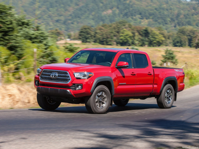 Toyota Tacoma TRD Off-Road фото