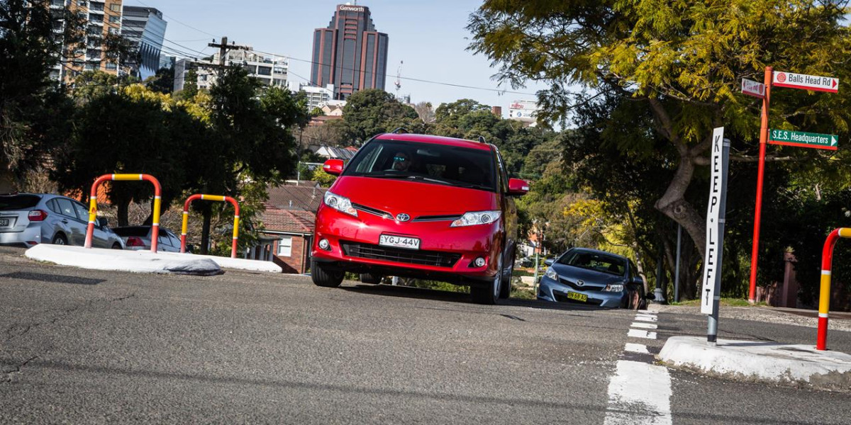 Toyota Tarago фото 175307