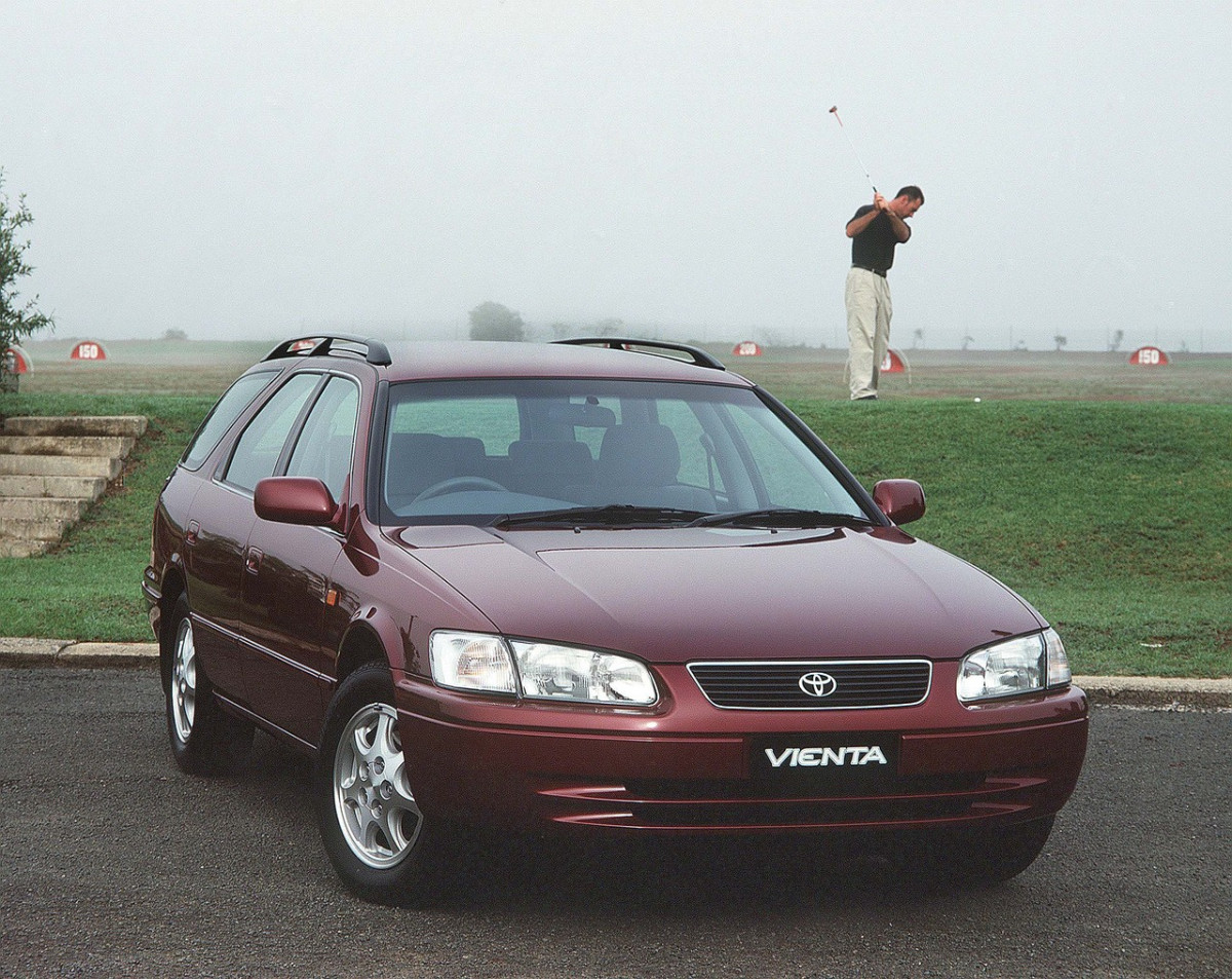 Toyota Vienta фото 109859