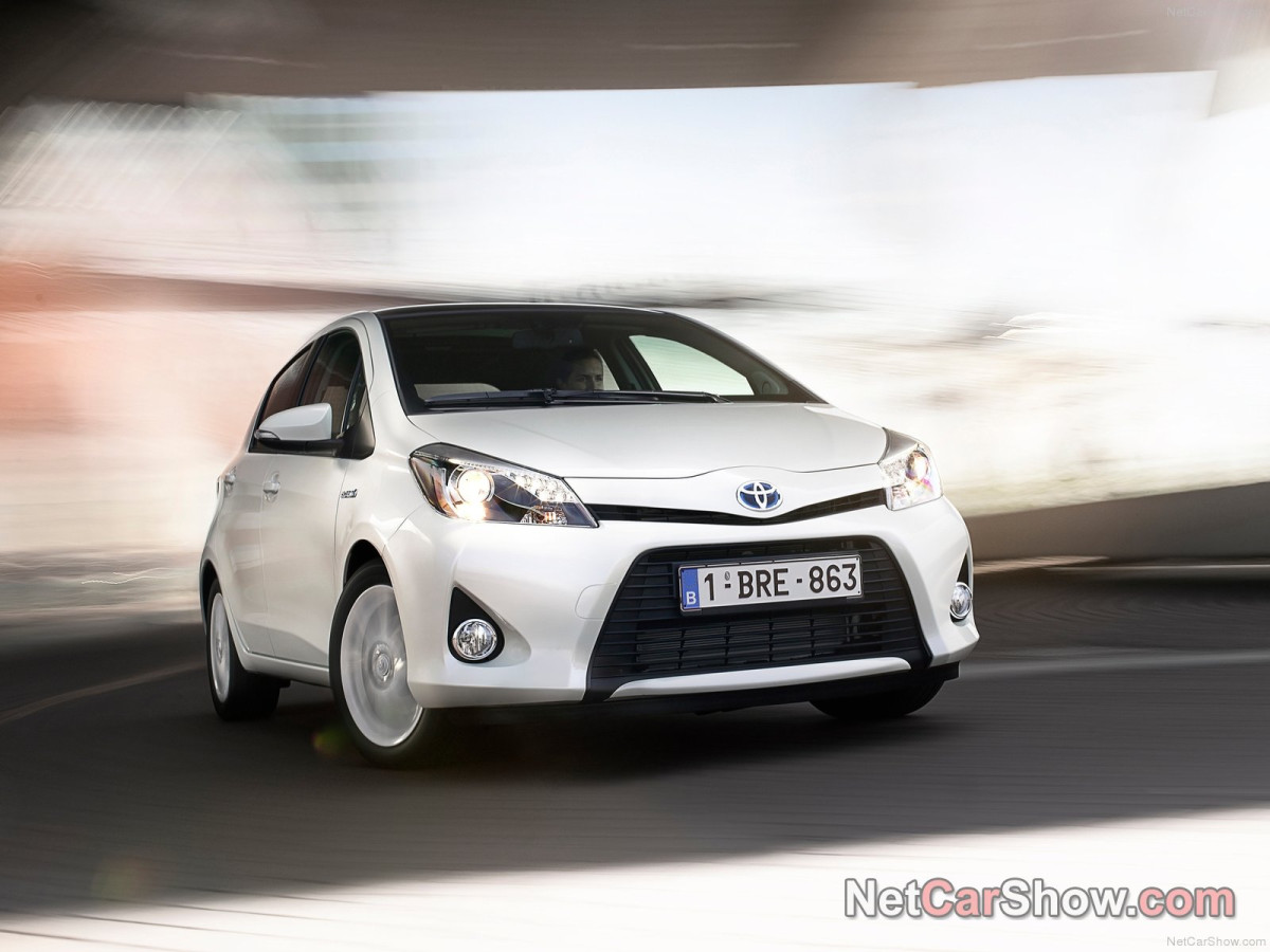 Toyota Yaris Hybrid фото 96006