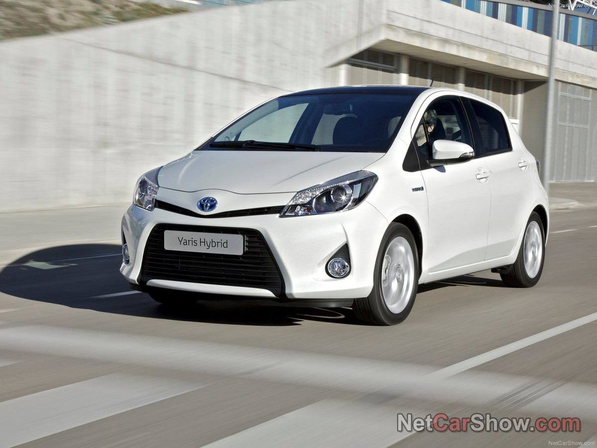 Toyota Yaris Hybrid фото 96019