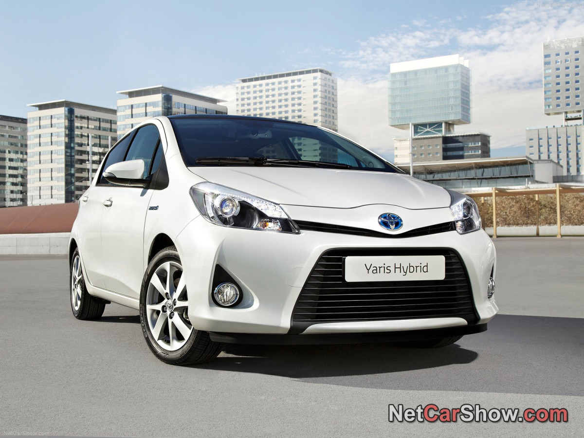 Toyota Yaris Hybrid фото 96030