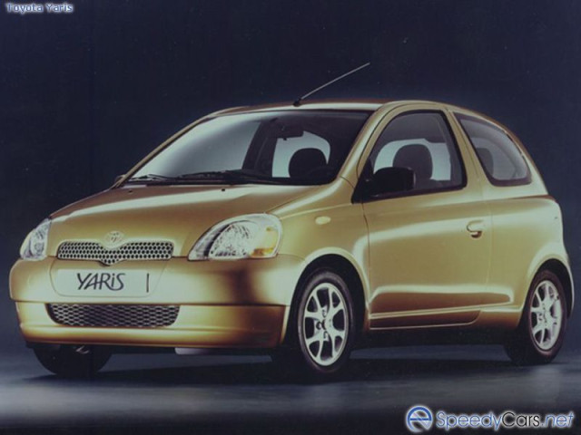 Toyota Yaris фото