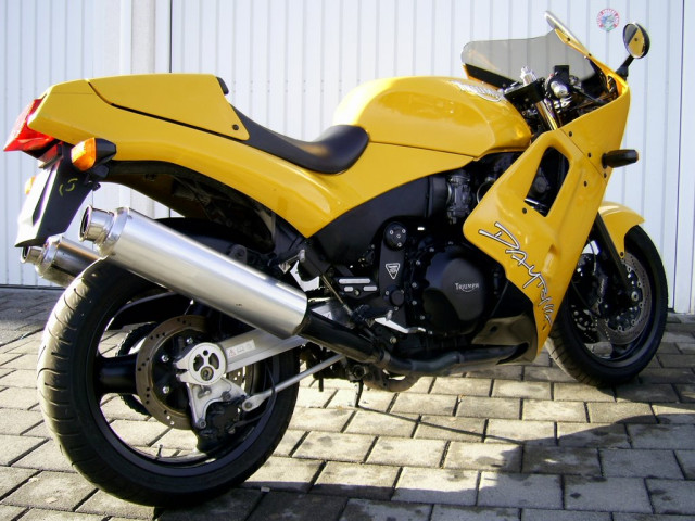 Triumph Daytona 1200 фото