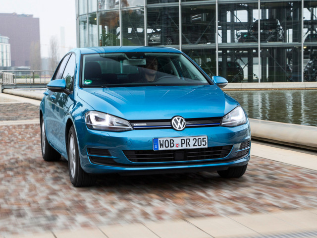 Volkswagen Golf BlueMotion фото