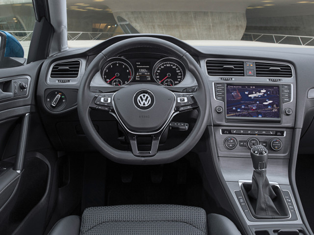 Volkswagen Golf BlueMotion фото