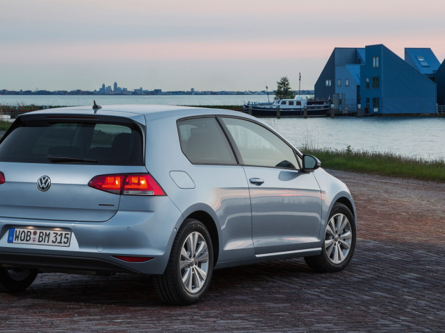 Volkswagen Golf BlueMotion фото