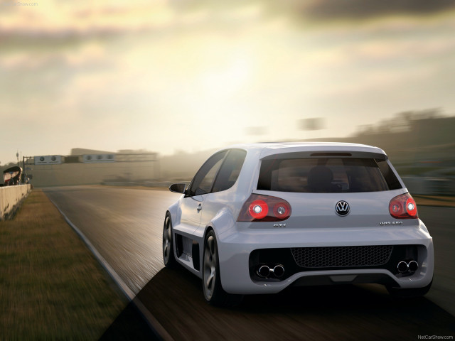 Volkswagen Golf GTI W12 650 фото