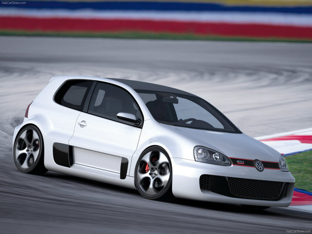 Volkswagen Golf GTI W12 650 фото