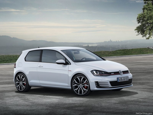 Volkswagen Golf GTI фото