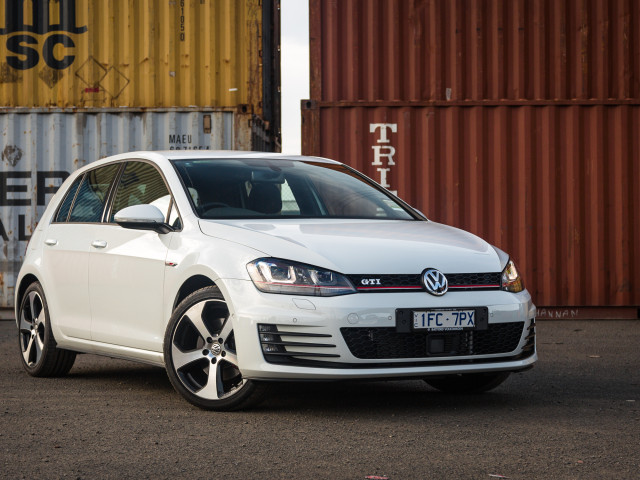 Volkswagen Golf GTI фото