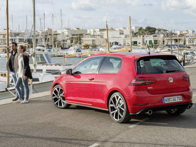 Volkswagen Golf GTI фото