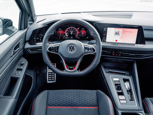 Volkswagen Golf GTI фото