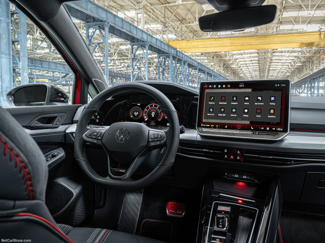 Volkswagen Golf GTI фото