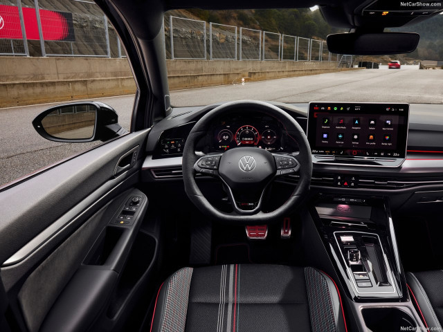 Volkswagen Golf GTI фото