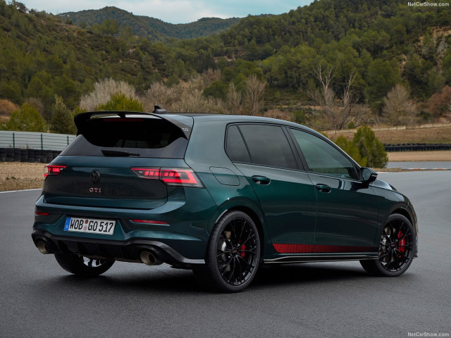 Volkswagen Golf GTI фото