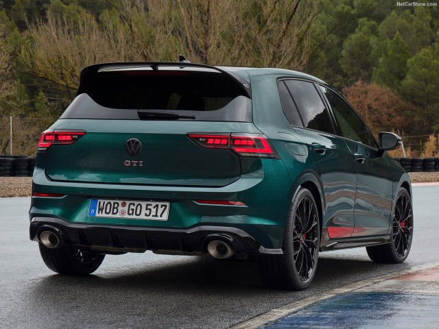 Volkswagen Golf GTI фото