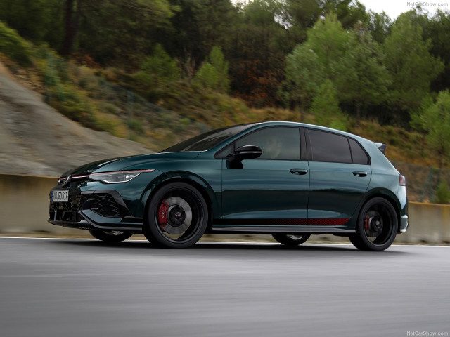 Volkswagen Golf GTI фото