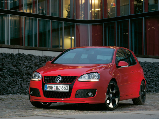 Volkswagen Golf GTI фото