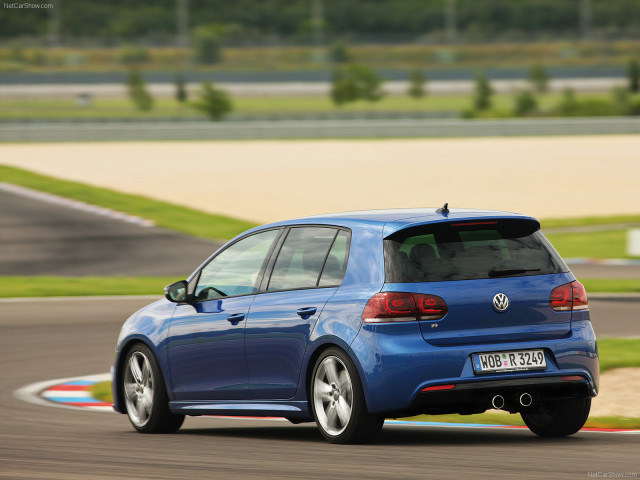 Volkswagen Golf R фото