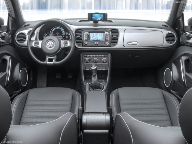 Volkswagen New Beetle фото