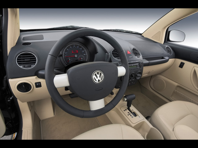 Volkswagen New Beetle фото