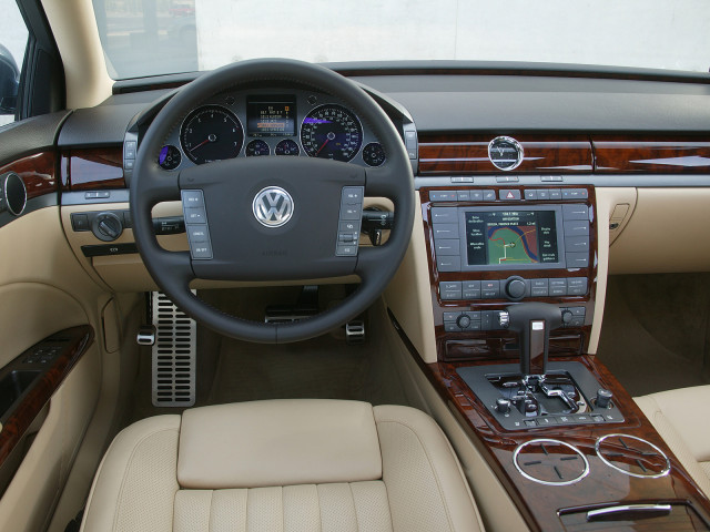 Volkswagen Phaeton фото