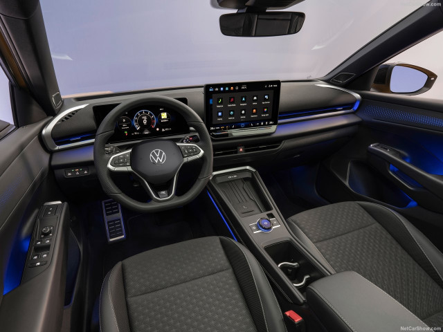 Volkswagen T-Roc фото