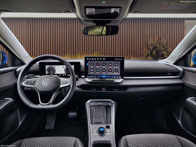 Volkswagen T-Roc фото