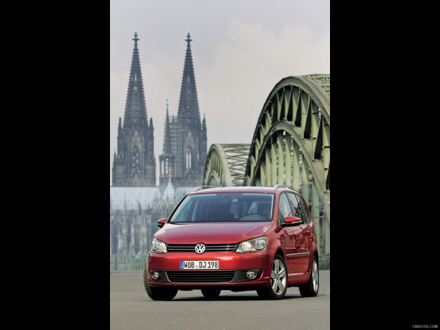 Volkswagen Touran фото