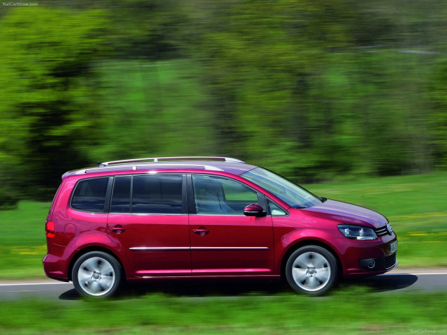 Volkswagen Touran фото