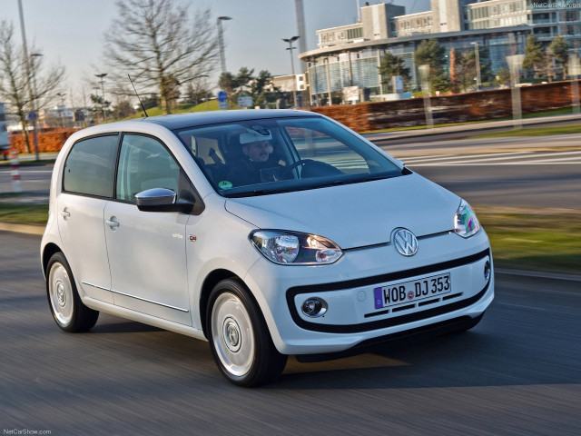 Volkswagen Up 4-door фото