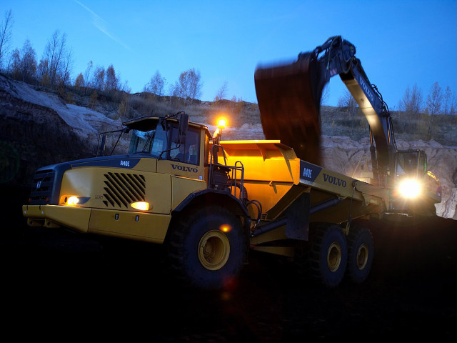 Volvo A40 фото