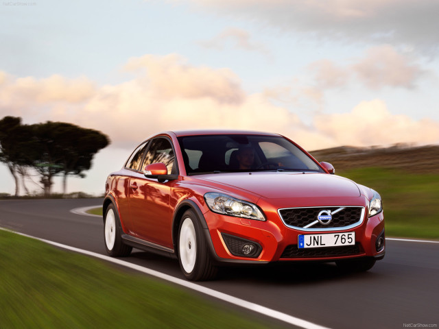 Volvo C30 фото