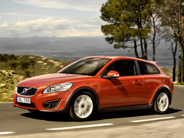 Volvo C30 фото